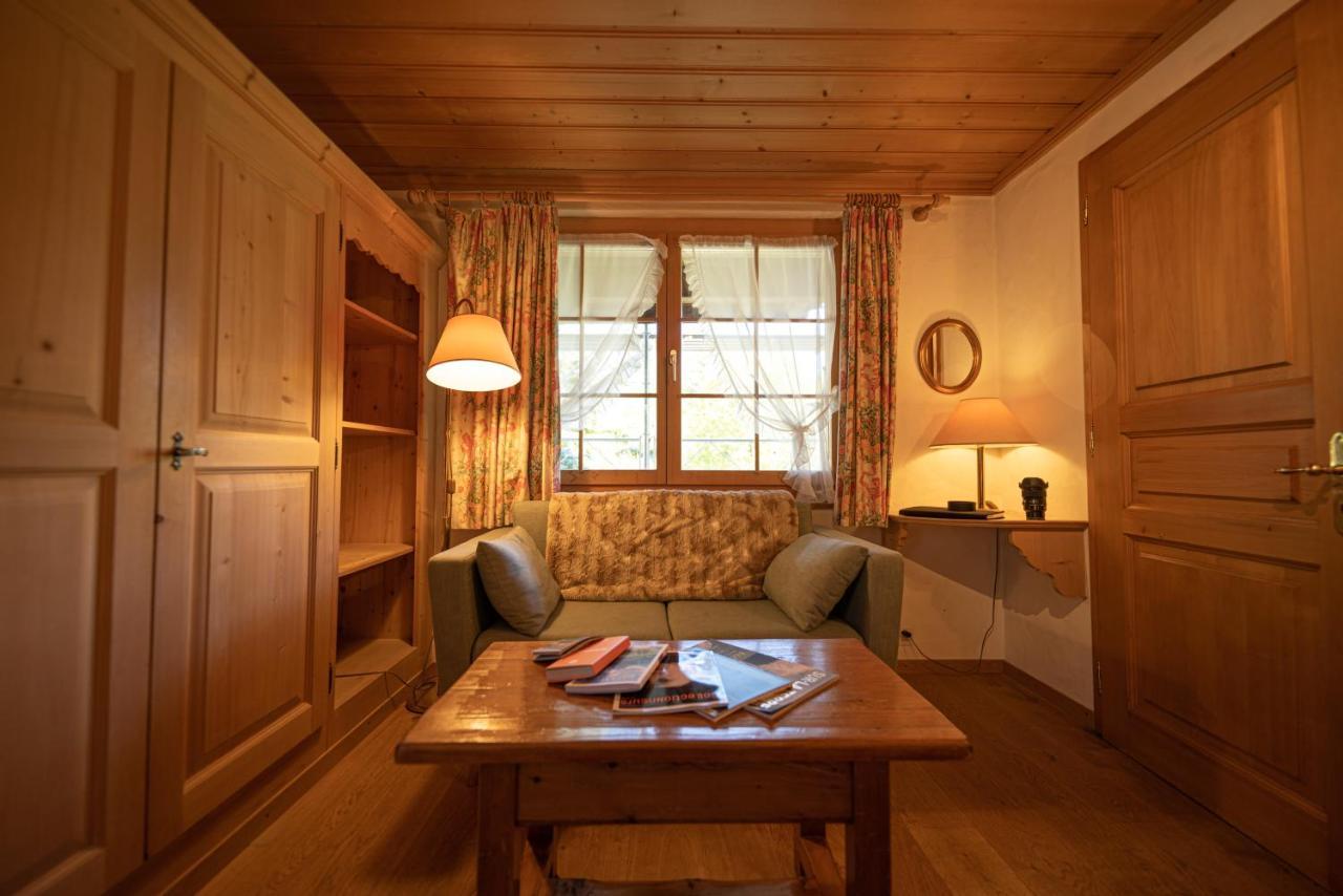 Hotel Alpenrose Mit Gourmet-Restaurant Azalee Gstaad Exterior foto